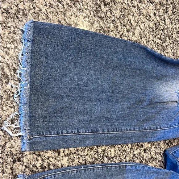 Distressed  Risen Blue Jeans - Picture 2 of 4